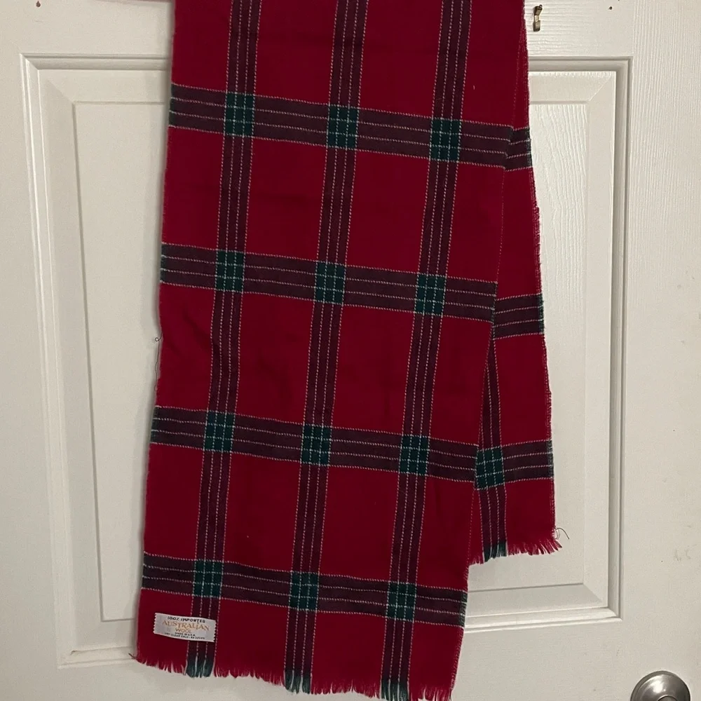 AMERICAN VTG WOOL SCARF RED PLAID